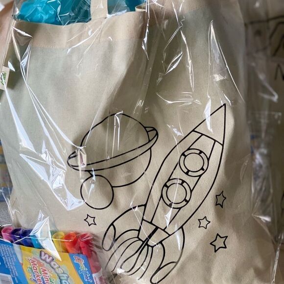 DIY Coloring Tote  - Picture 5 of 8